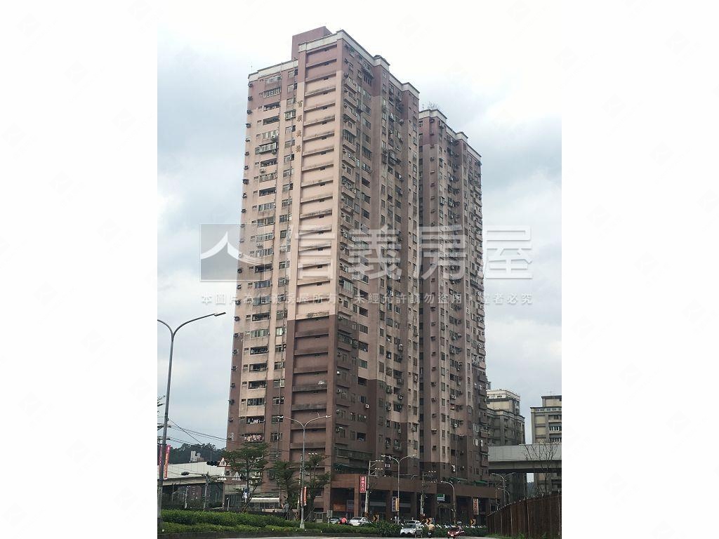 東方山河高樓景觀２房車位房屋室內格局與周邊環境