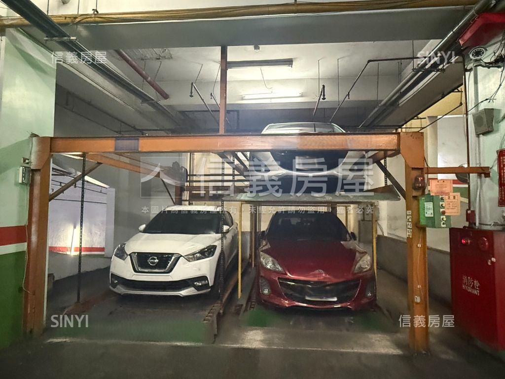 台中企業商辦大坪數看這間房屋室內格局與周邊環境