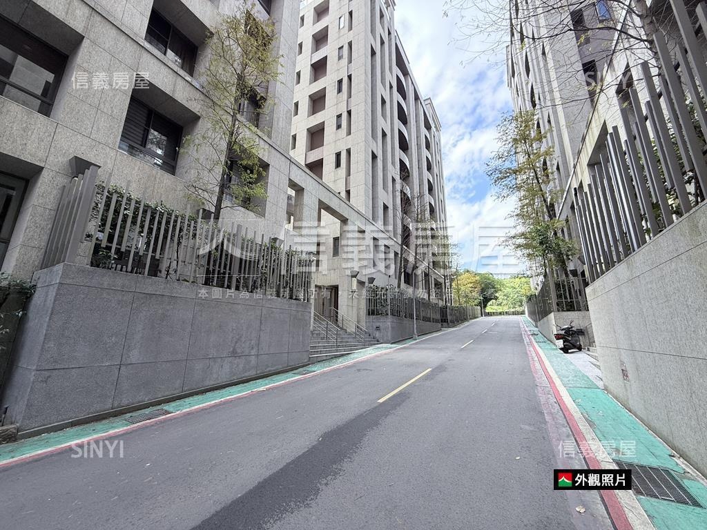 松露三房雙車位房屋室內格局與周邊環境