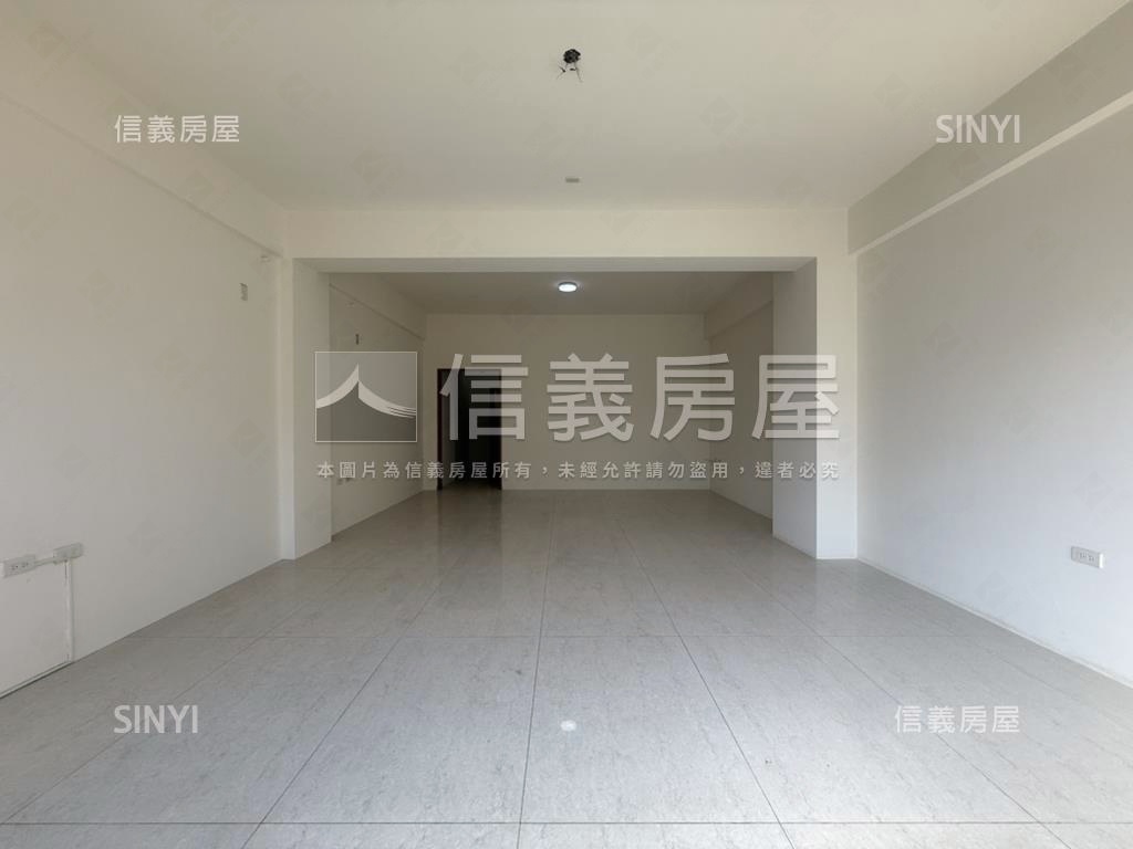 東區屋齡約十年雙車店墅房屋室內格局與周邊環境