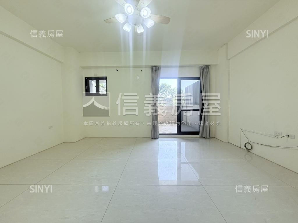 東區屋齡約十年雙車店墅房屋室內格局與周邊環境