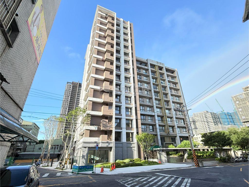 城中央低總方正２房房屋室內格局與周邊環境