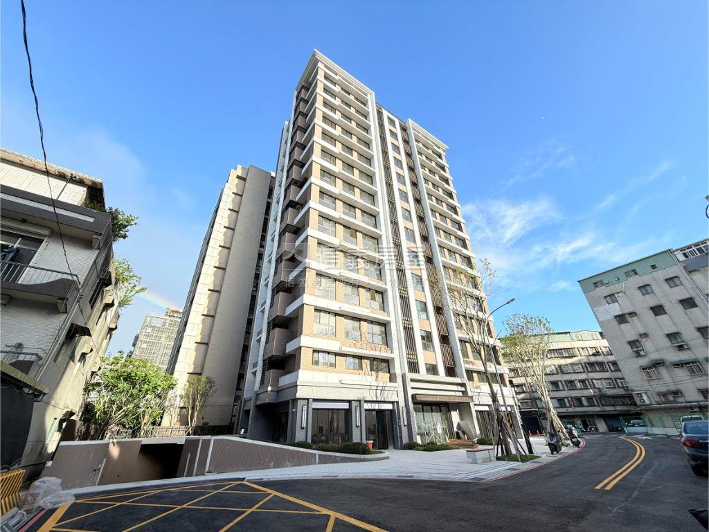 城中央低總方正２房房屋室內格局與周邊環境