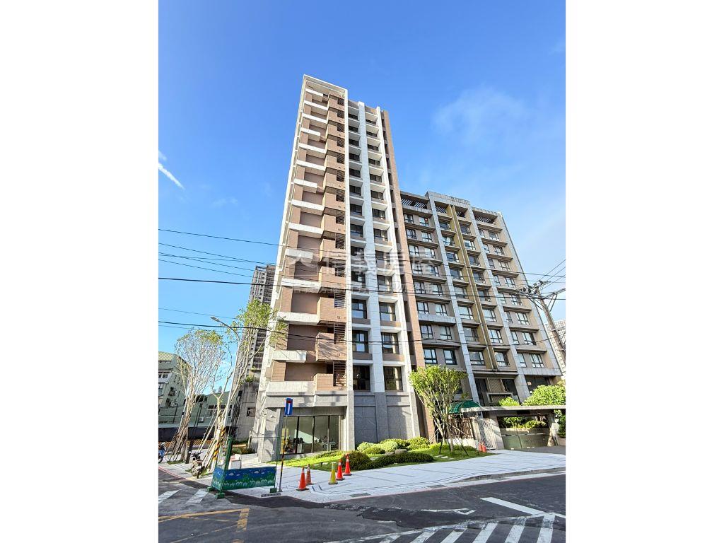 城中央低總方正２房房屋室內格局與周邊環境