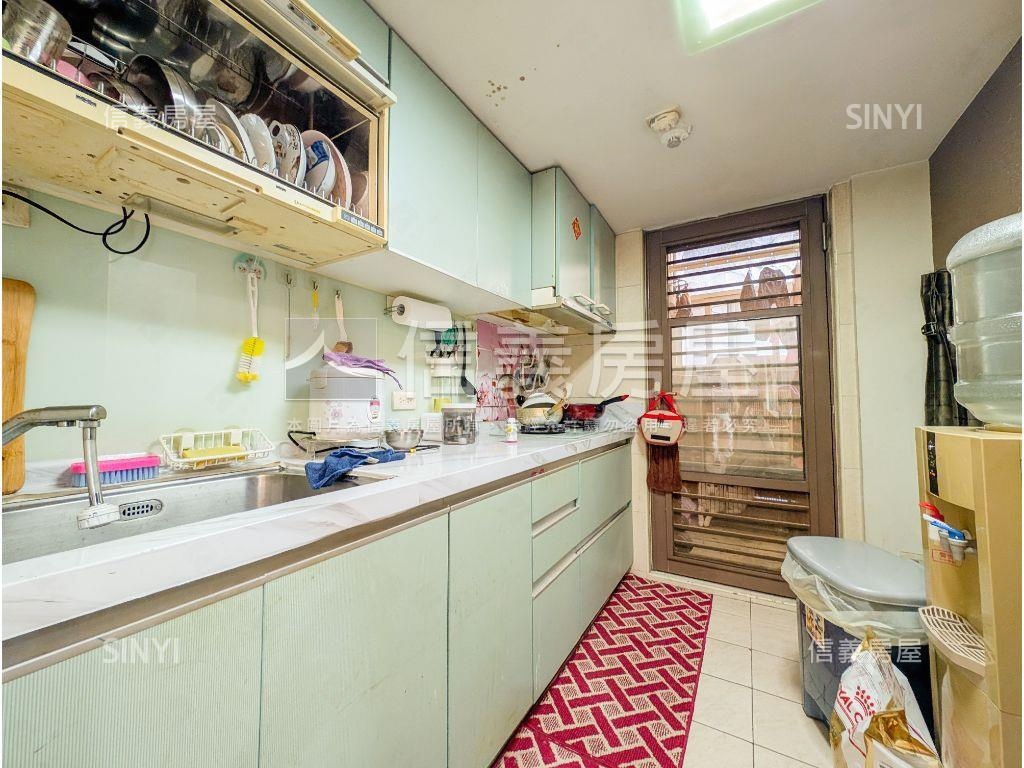 副都心最高峰高樓朝南房屋室內格局與周邊環境