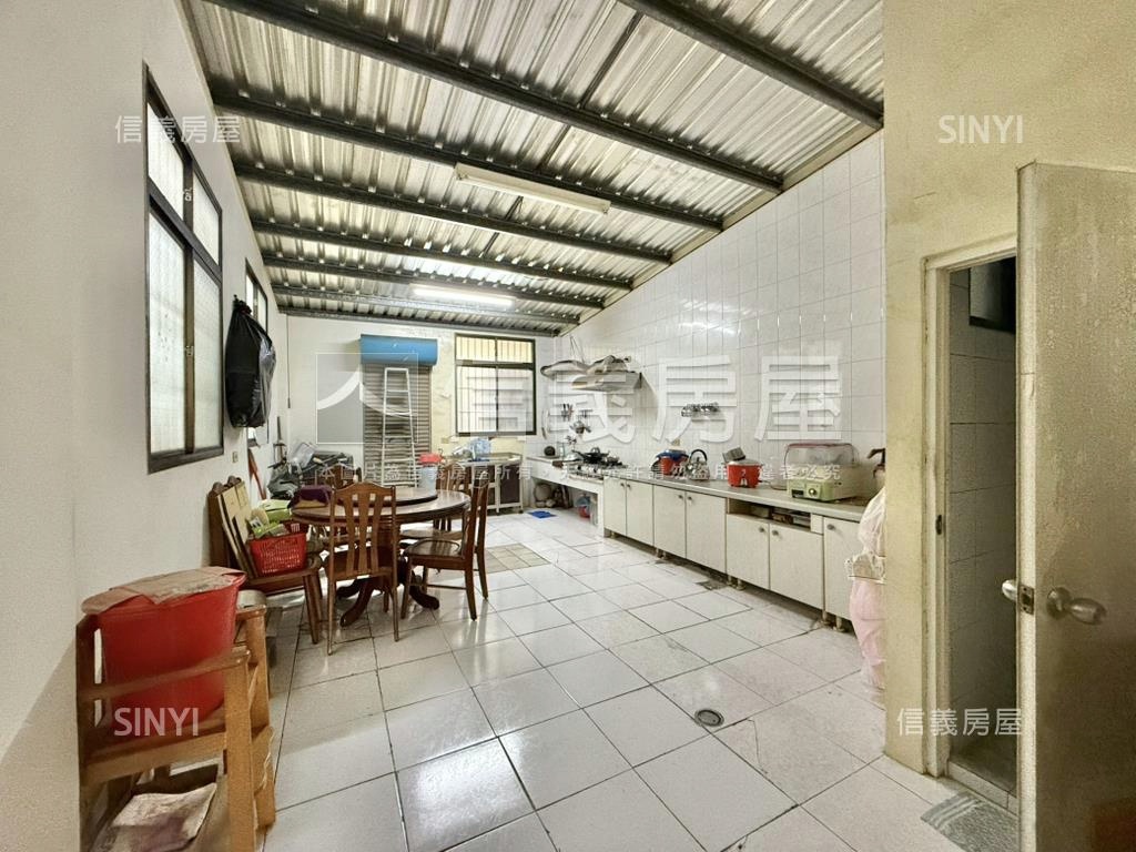 近三村國小美店住稀有釋出房屋室內格局與周邊環境