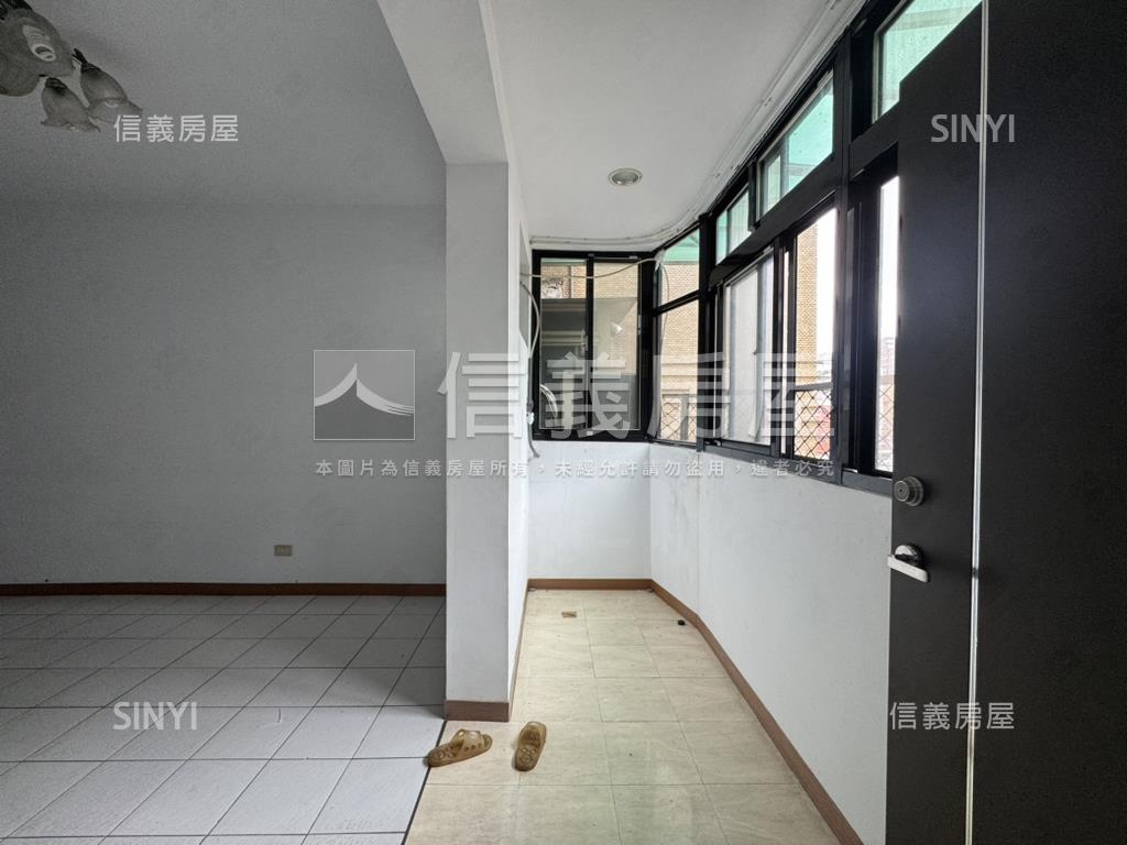 近捷運公園旁方正３房房屋室內格局與周邊環境