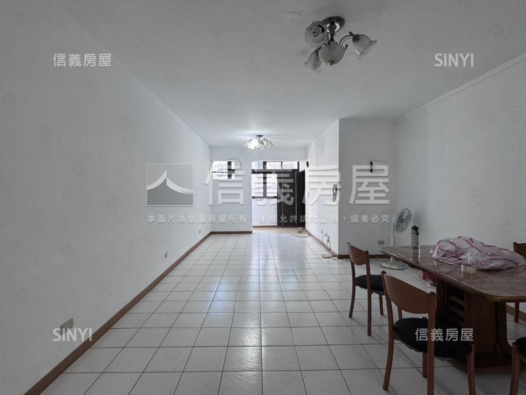 近捷運公園旁方正３房房屋室內格局與周邊環境