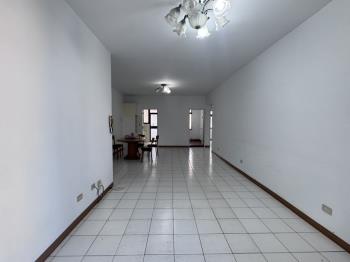 近捷運公園旁方正３房