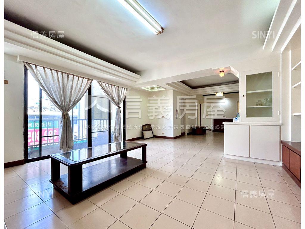 文山特區，寬敞大三房房屋室內格局與周邊環境