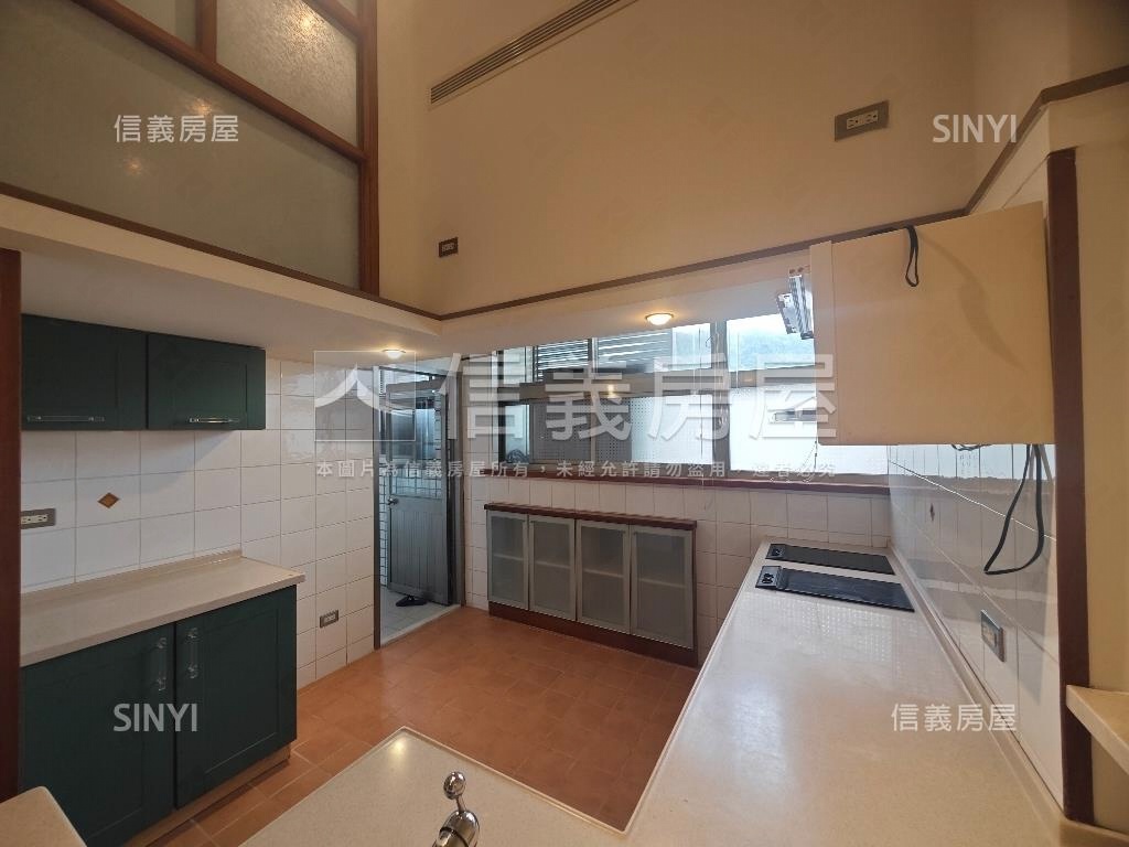 信義計畫挑高時代房屋室內格局與周邊環境