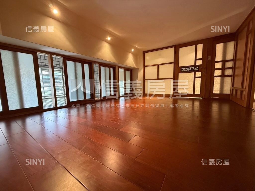 信義計畫挑高時代房屋室內格局與周邊環境