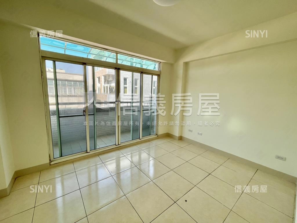 頂新特區．面寬車庫透天房屋室內格局與周邊環境