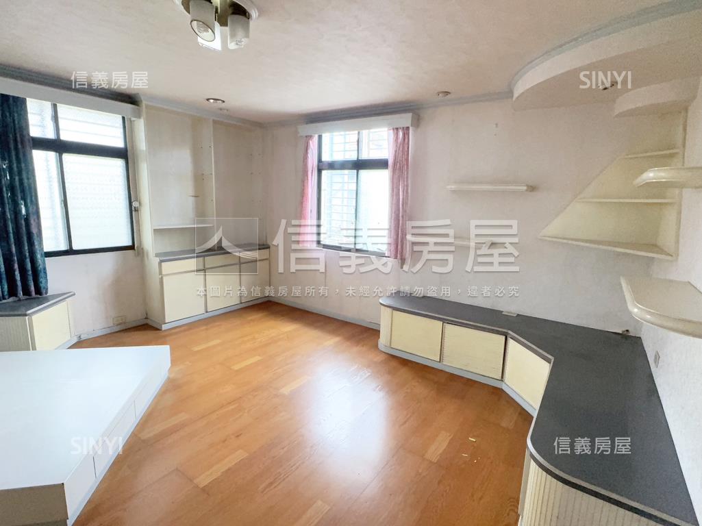 新＞近七張捷運公寓房屋室內格局與周邊環境