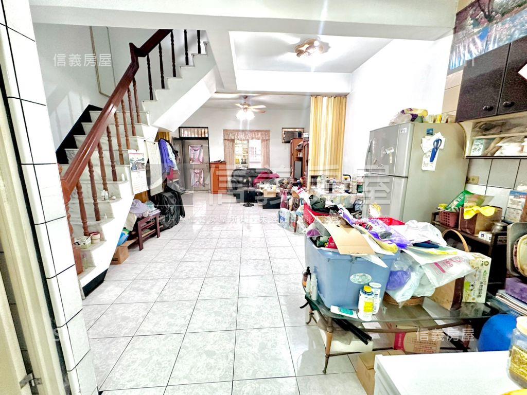 近仁雄成低總透天房屋室內格局與周邊環境
