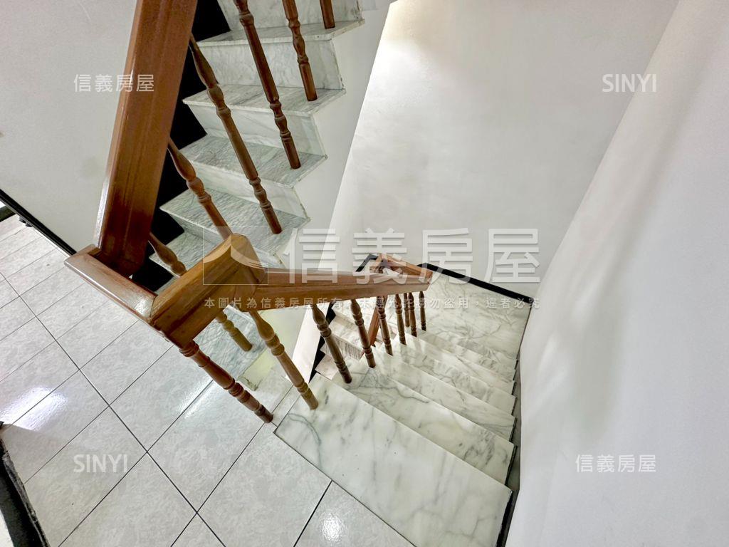 近仁雄成低總透天房屋室內格局與周邊環境