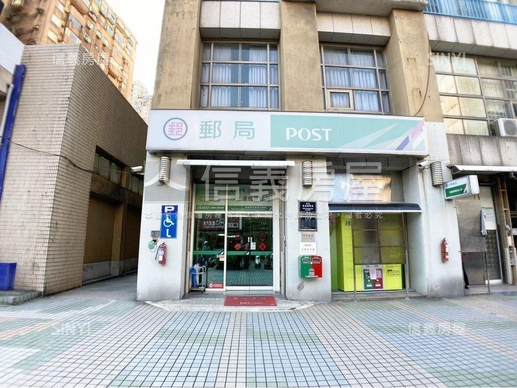 靜園稀有邊間方正兩房車位房屋室內格局與周邊環境