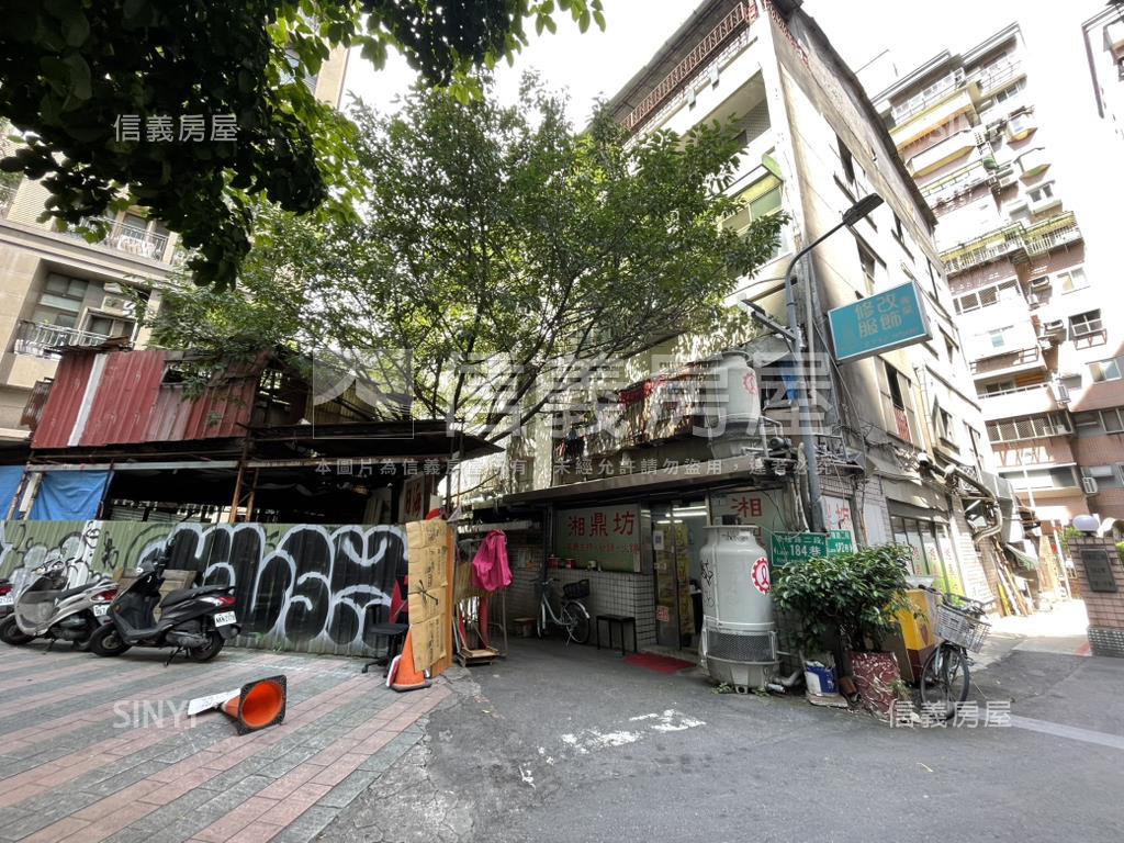 都更黑土屋●預約說明房屋室內格局與周邊環境