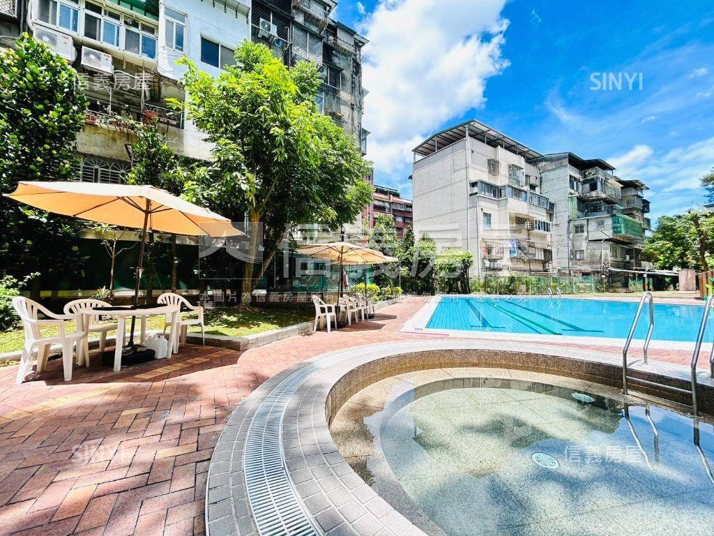 內湖站‧高樓山景２房車位房屋室內格局與周邊環境