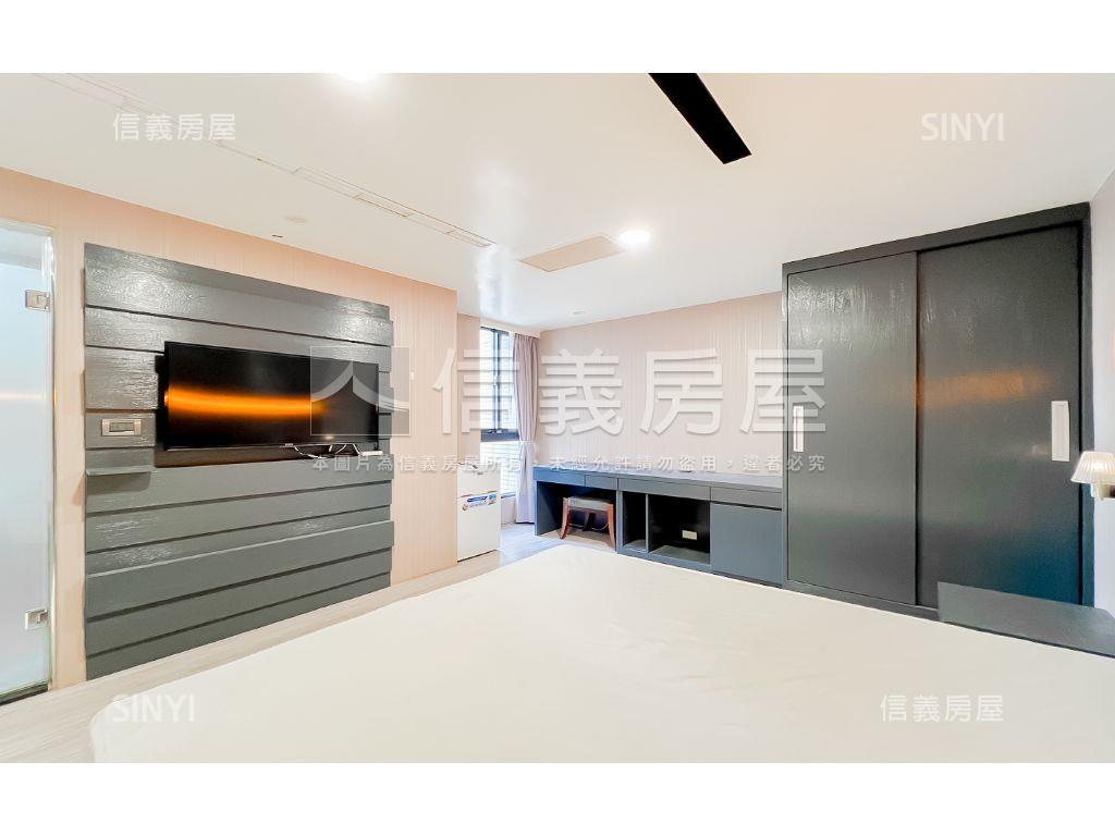 十二期３房３衛雙平車房屋室內格局與周邊環境