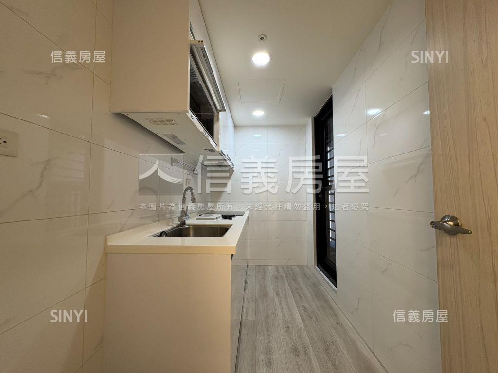 上東城Ｄ棟景觀３房平車房屋室內格局與周邊環境