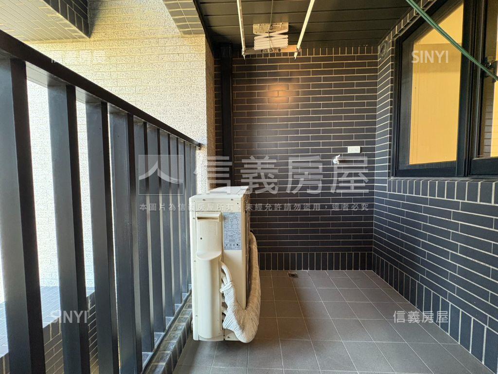 上東城Ｄ棟景觀３房平車房屋室內格局與周邊環境