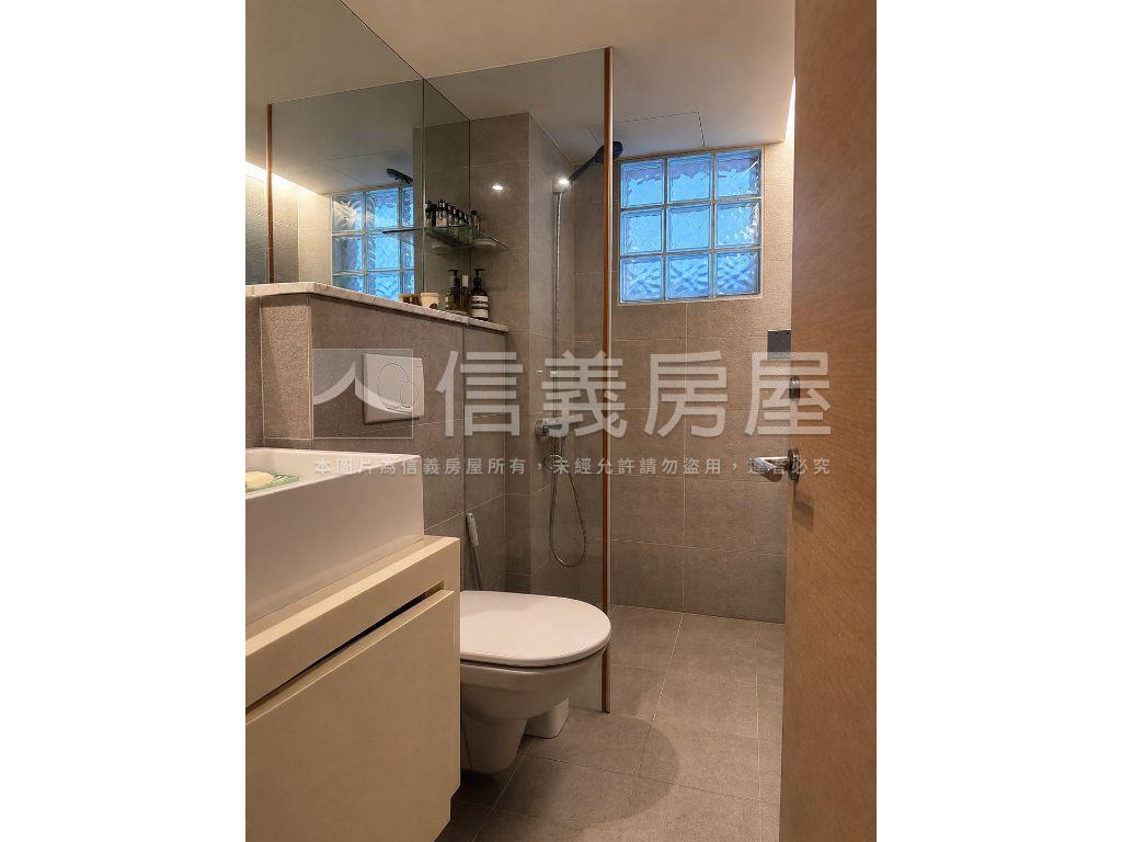 稀有平車精緻美宅房屋室內格局與周邊環境