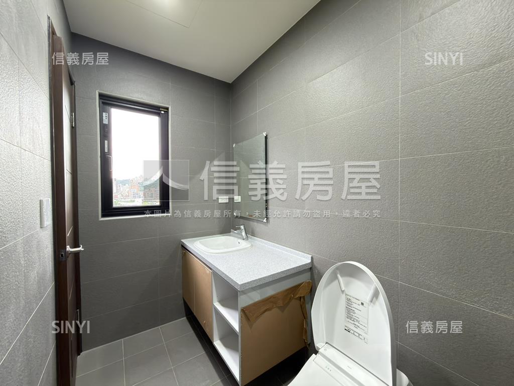 河景頂峰。雙主臥露臺大戶房屋室內格局與周邊環境