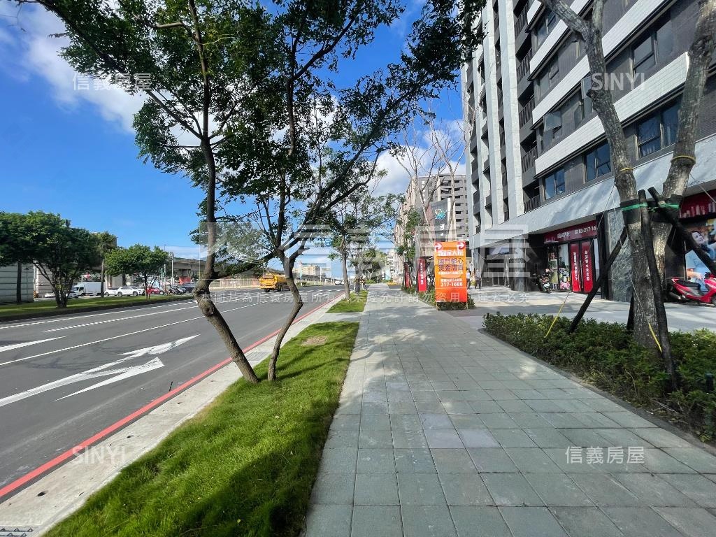 新案★國家大院★２房車位房屋室內格局與周邊環境