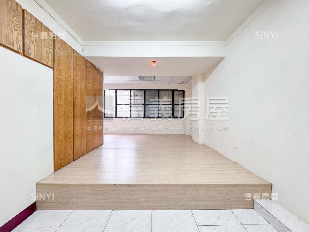 松竹商圈臨路透天房屋室內格局與周邊環境
