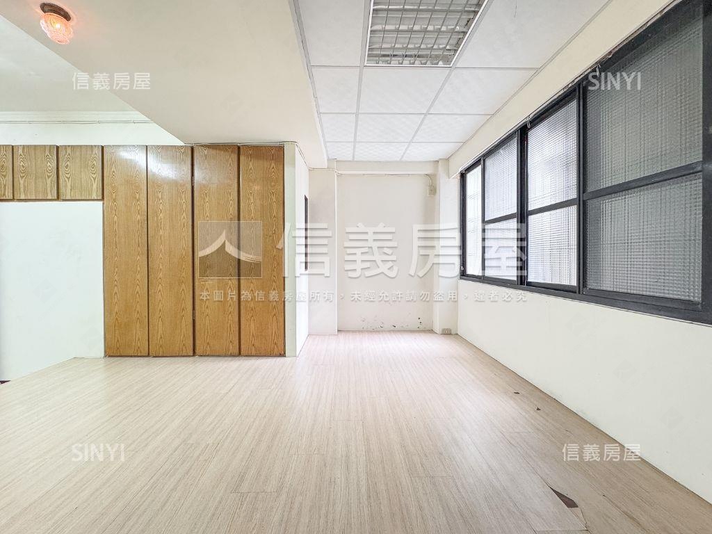 松竹商圈臨路透天房屋室內格局與周邊環境