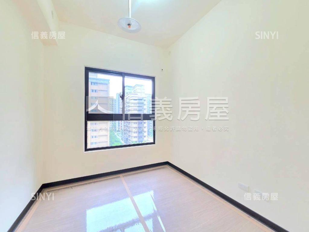 忠孝苑夕陽美景配Ｂ１車位房屋室內格局與周邊環境