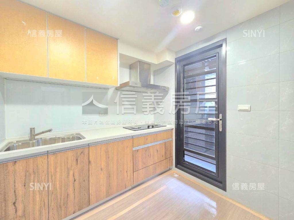 忠孝苑夕陽美景配Ｂ１車位房屋室內格局與周邊環境