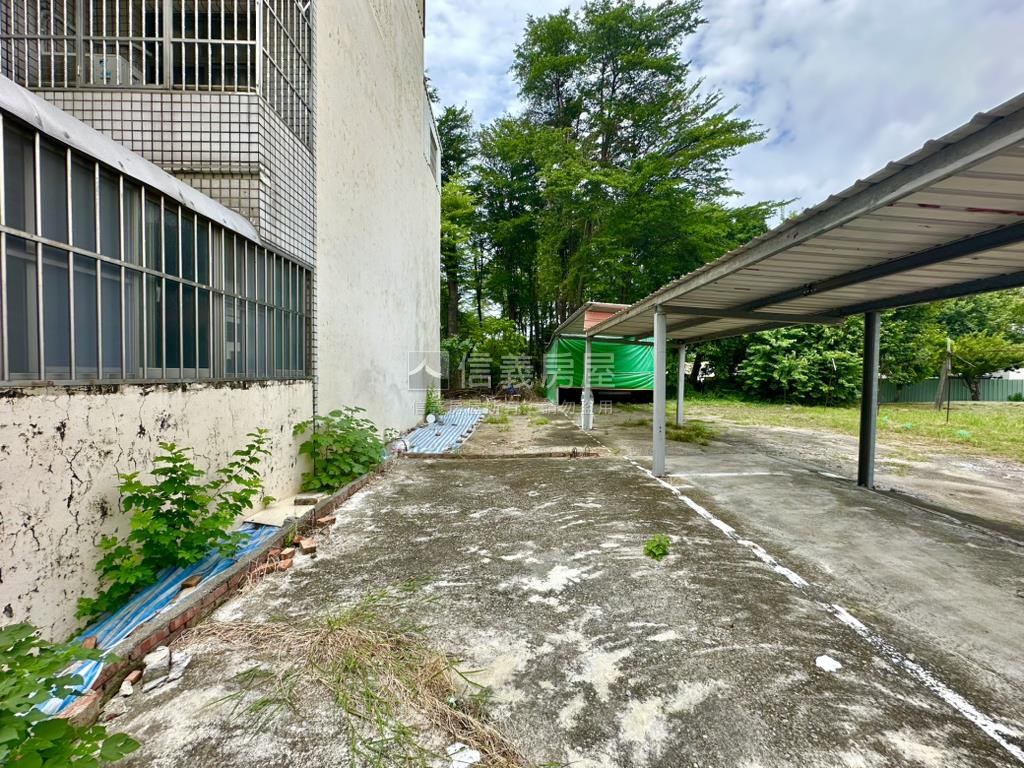 南區臨公園土地房屋室內格局與周邊環境