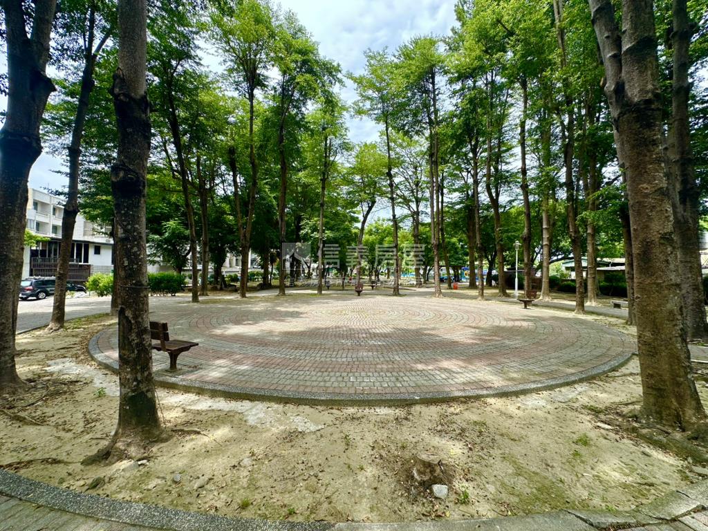 南區臨公園土地房屋室內格局與周邊環境
