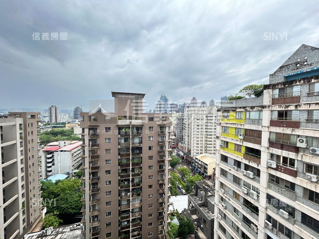公益黎明商圈｜三房車位Ａ房屋室內格局與周邊環境