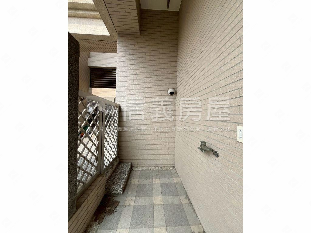 新光和園約８米面寬樓店房屋室內格局與周邊環境