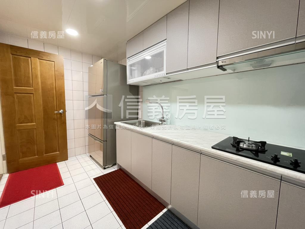 空三Ｃ區漂亮採光三房房屋室內格局與周邊環境