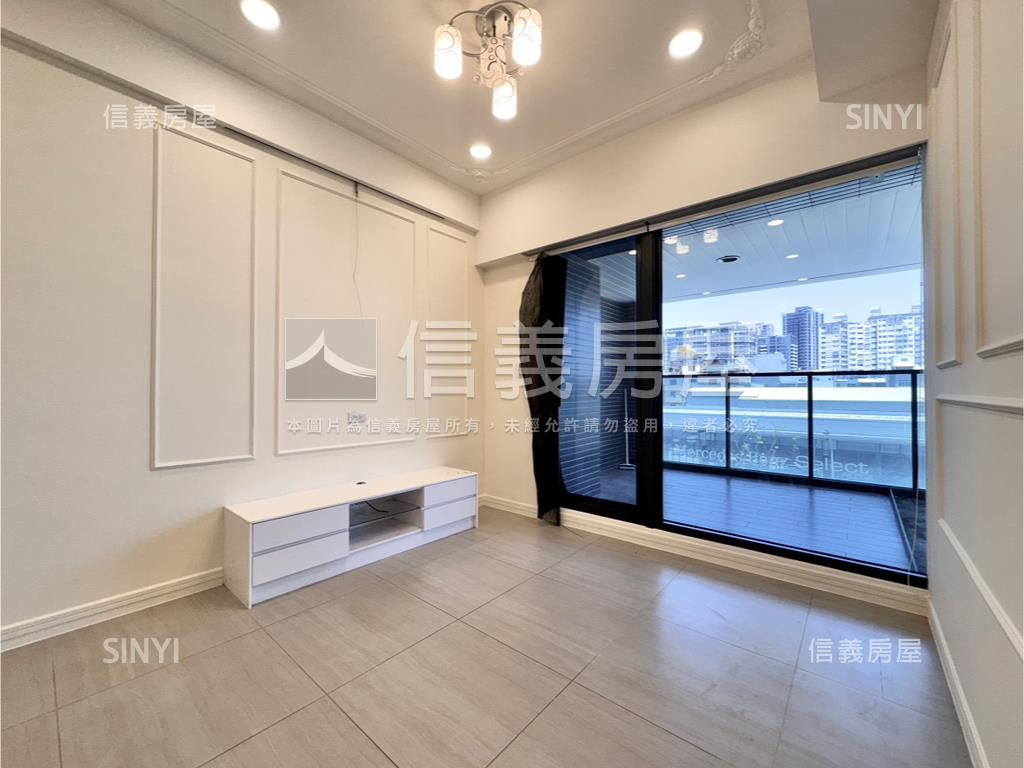 巨蛋輕屋齡大兩房平車房屋室內格局與周邊環境