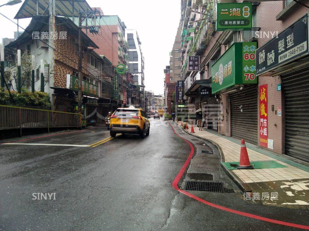 收租～自住捷運便利住店房屋室內格局與周邊環境