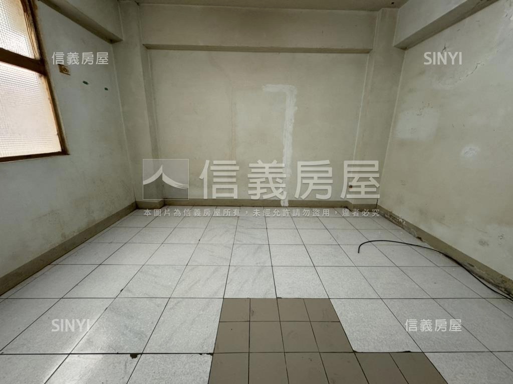 【專任龍鳳京城】方正三房房屋室內格局與周邊環境