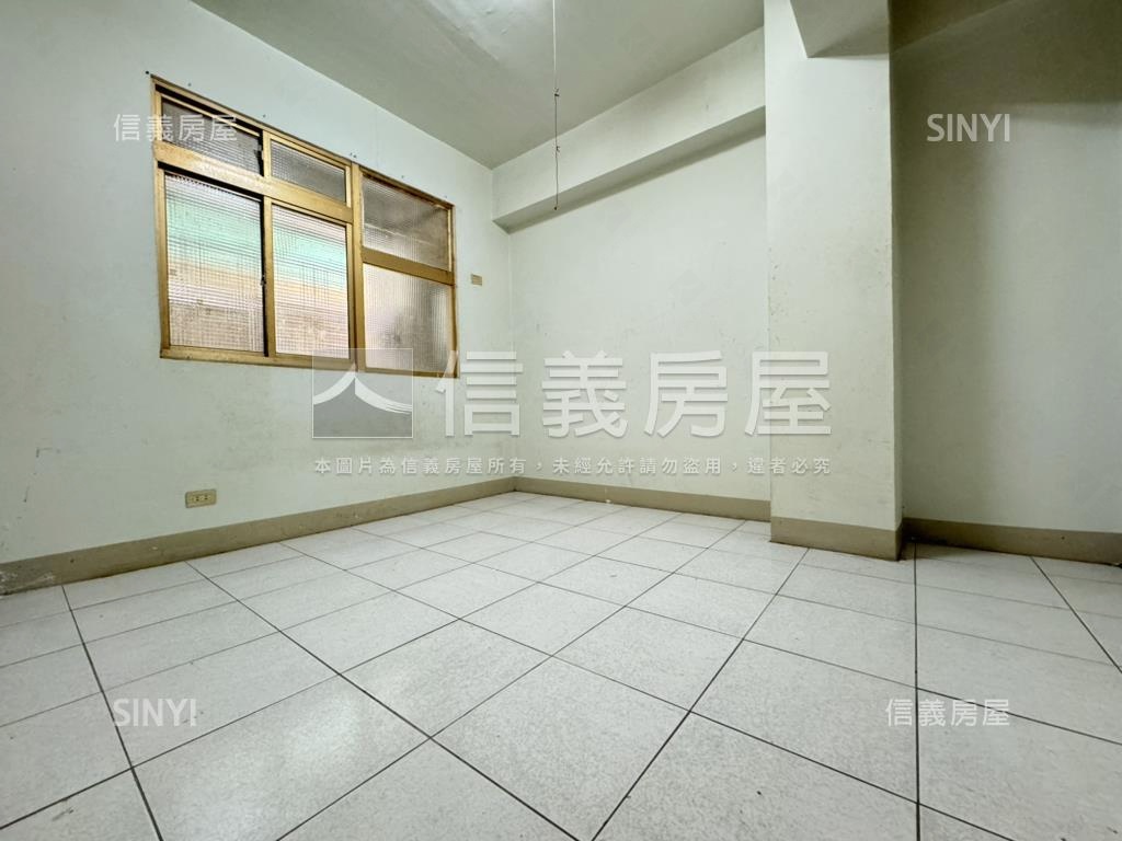 【專任龍鳳京城】方正三房房屋室內格局與周邊環境