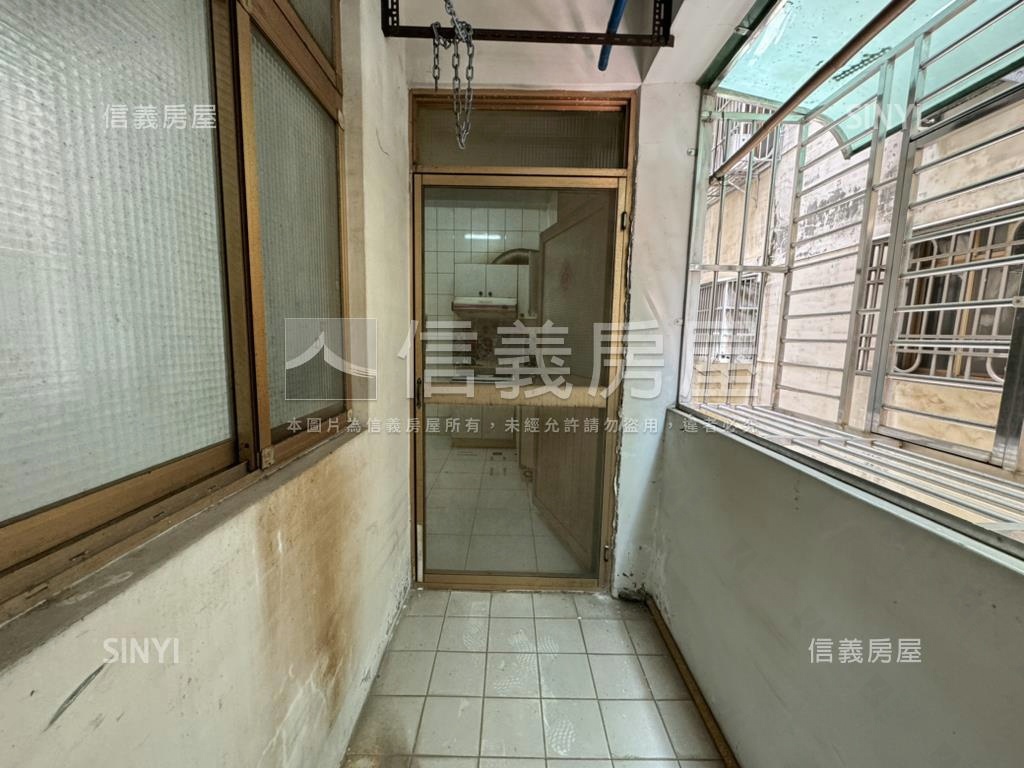 【專任龍鳳京城】方正三房房屋室內格局與周邊環境