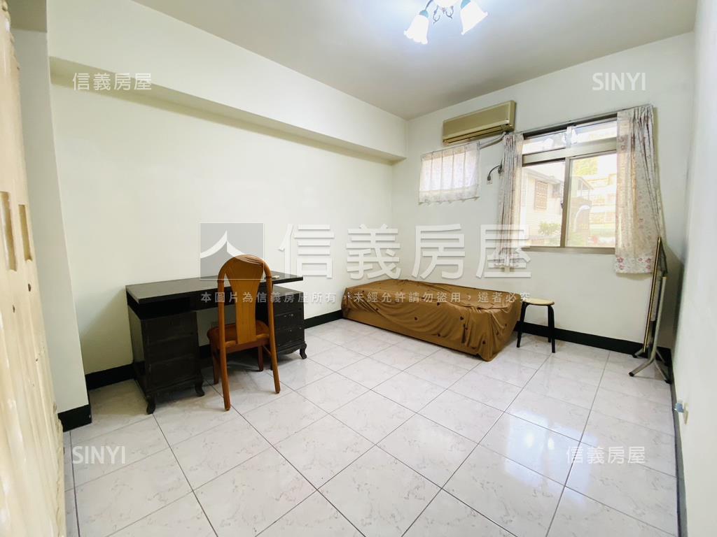 龍貴族標準三房有車位房屋室內格局與周邊環境