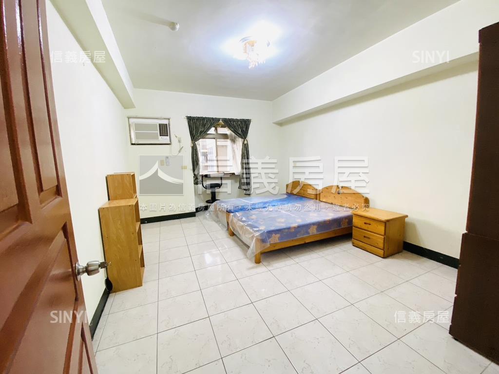 龍貴族標準三房有車位房屋室內格局與周邊環境