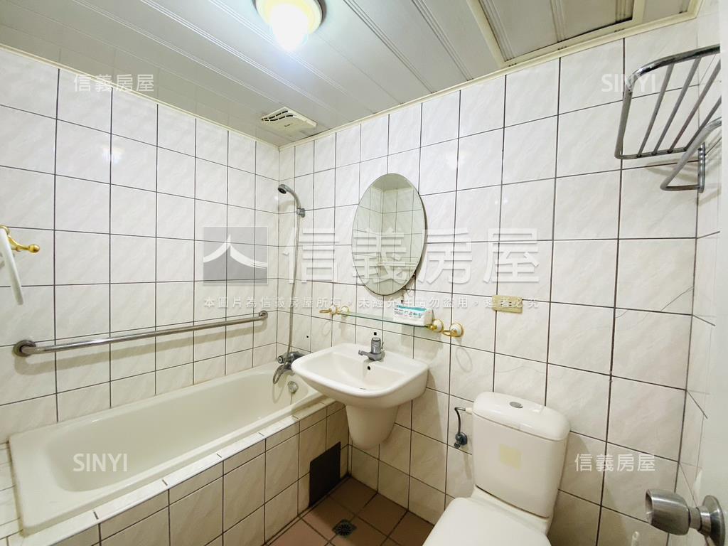 龍貴族標準三房有車位房屋室內格局與周邊環境