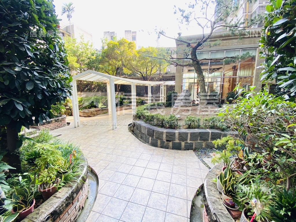 龍貴族標準三房有車位房屋室內格局與周邊環境