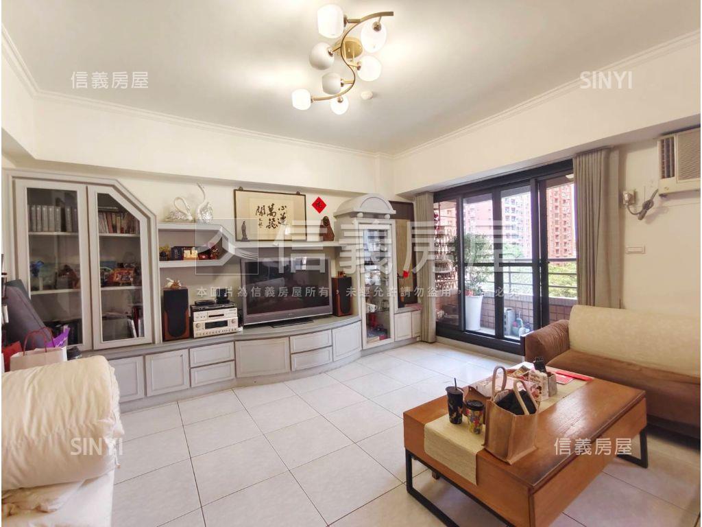 建工商圈面公園四房平車房屋室內格局與周邊環境