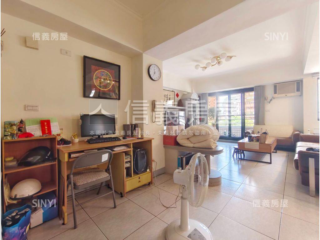 建工商圈面公園四房平車房屋室內格局與周邊環境