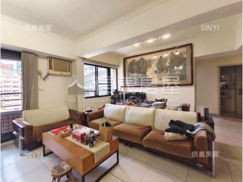 建工商圈面公園四房平車房屋室內格局與周邊環境